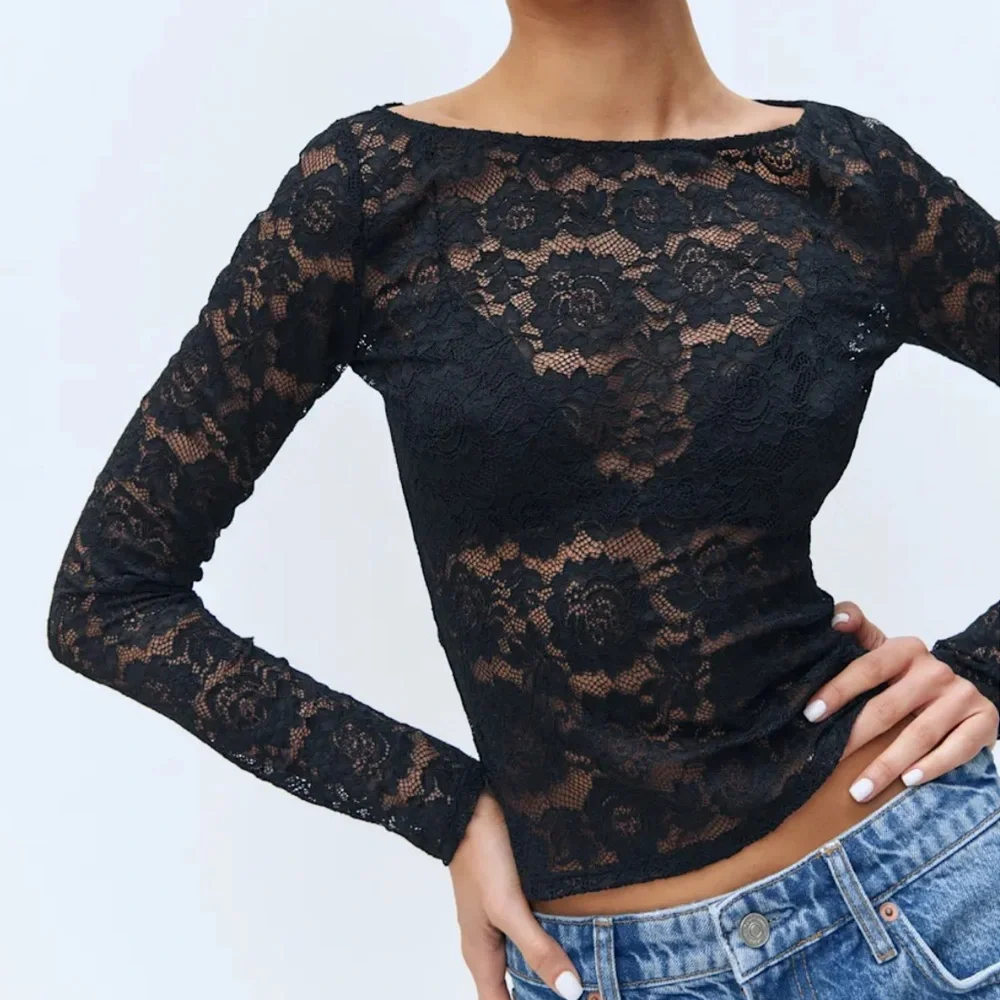 NEW with tags, Reformation Adriano Lace Knit Top – Black